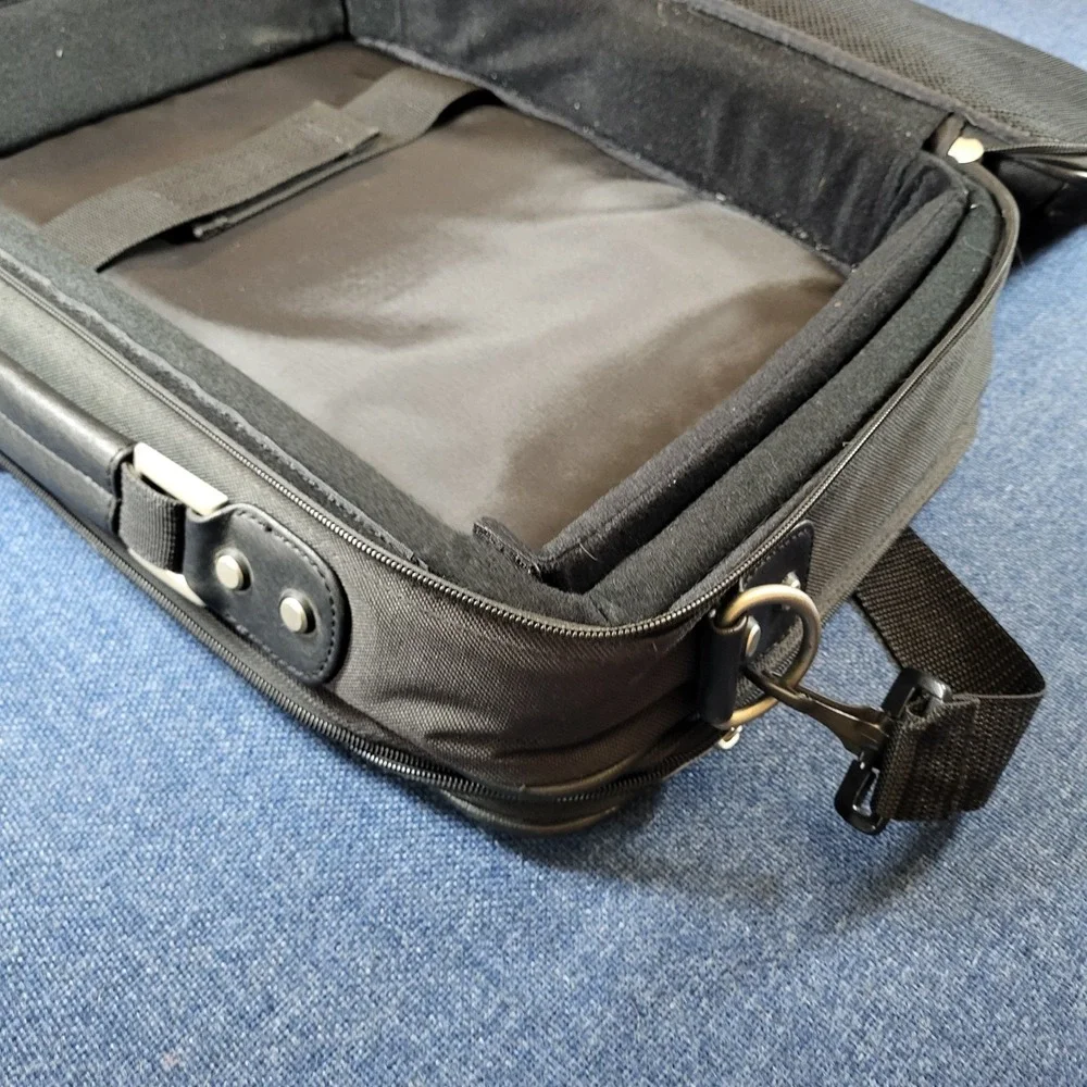 Samsonite Laptop Messenger Bag Black Nylon Professional Business Briefcase Case